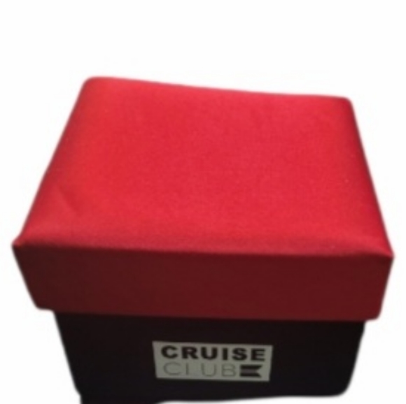 NEW Cruise Club Men's Solid Red Tie in Box - Picture 2 of 2